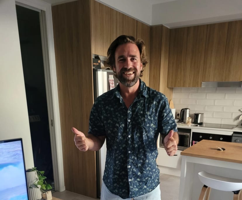 Mike (39), $350, Non-smoker, No pets, and No children