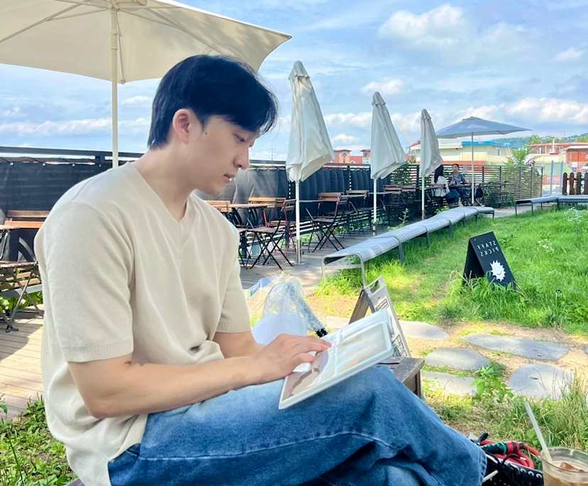 Deuk hee (28), $300, Non-smoker, No pets, and No children