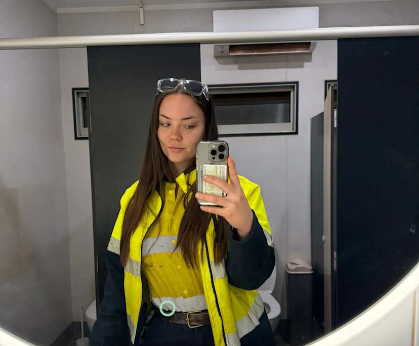 Chloe-Jean (23), $260, 