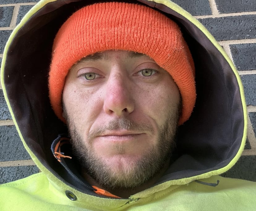 Clinton (34), $400, Have pets, Smoker, and No children