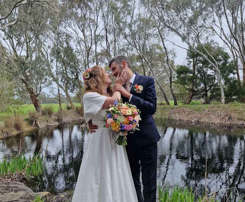 Clare (26) and Moisés (38), $350, Non-smoker, Have pets, and No children