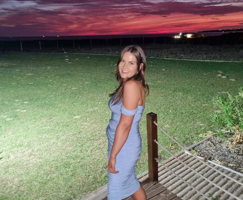 Natalie (34), $300, Smoker, No pets, and No children