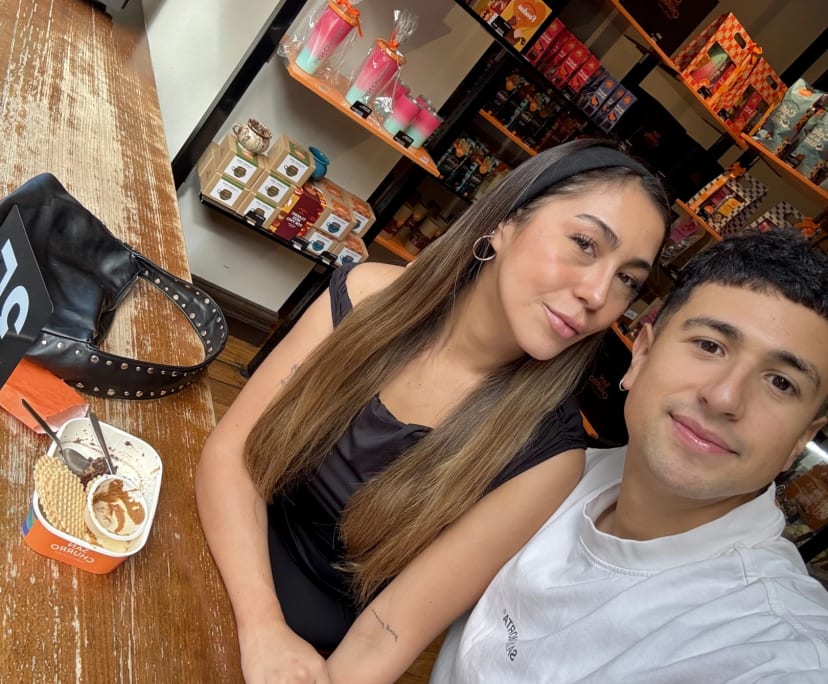 javiera (27) and Sebastián (28), $350, 