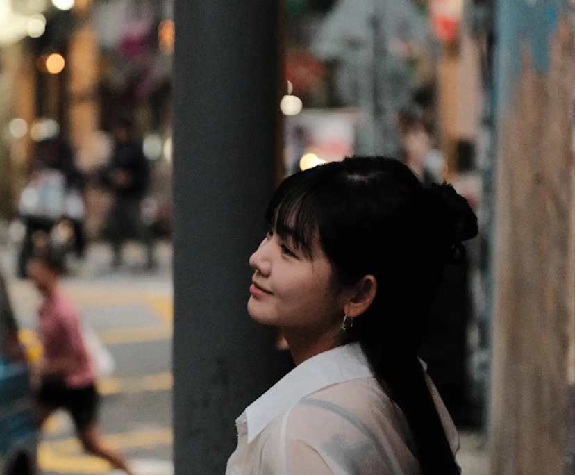 Hailey (25), $400, Smoker, Non-smoker, No pets, and No children