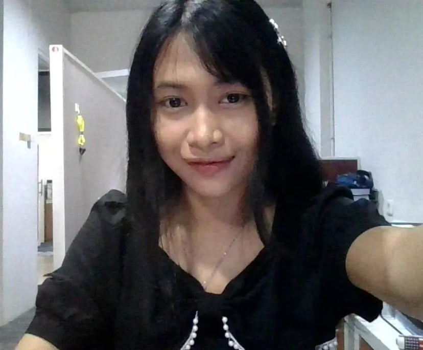 Syifa (24), Salsabila (23), Julian (25) and Sendy (25), $750, 