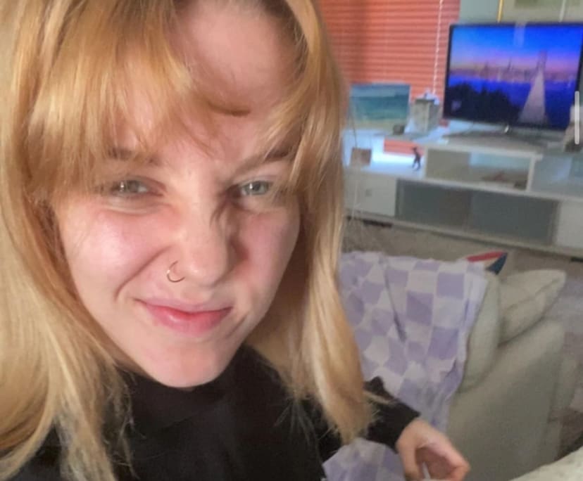 Emily (23), $250, No pets, Non-smoker, and No children