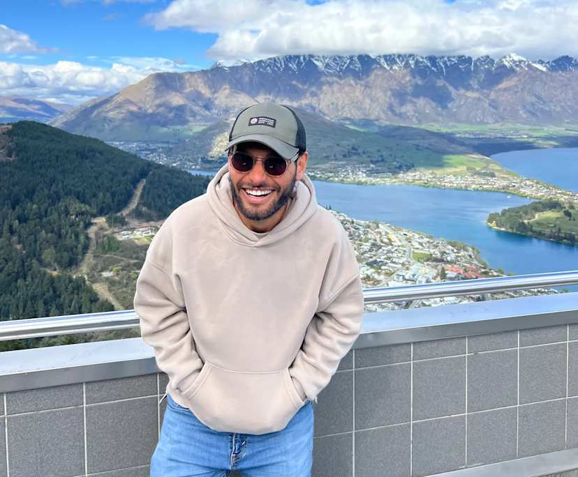 Mohammed (31), $300, 