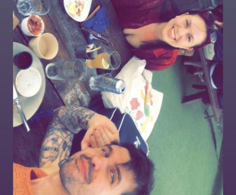 Holly (25), $180, Non-smoker, No pets, and No children