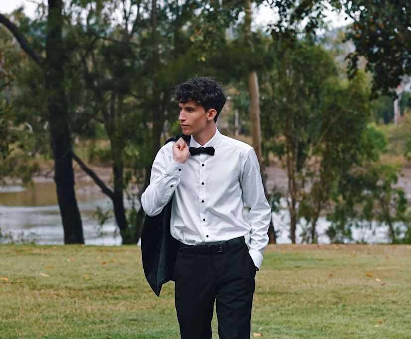 Lachlan (18), $200, Smoker, No pets, and No children