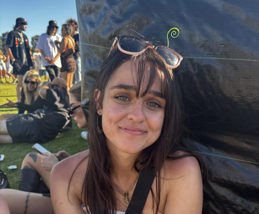 Ashleigh (26), $260, Non-smoker, No pets, and No children