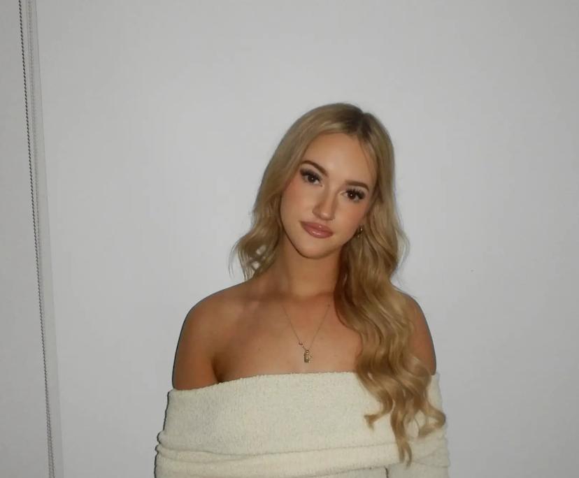 amy (20), $400, Non-smoker, No pets, and No children