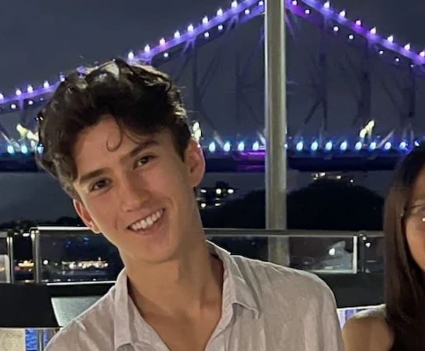 Jordan (20), $400, LGBTQIA+, Non-smoker, No pets, and No children