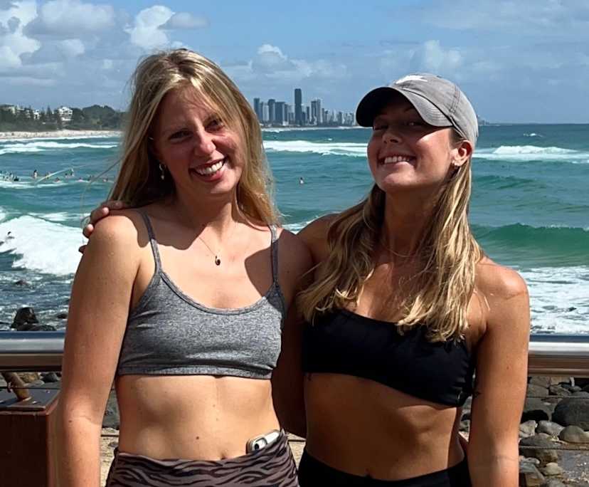 Zoe (28), $300, Non-smoker, No pets, and No children