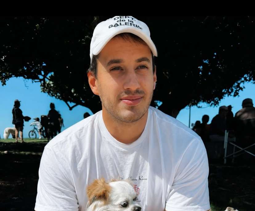 Mark (32), $500, Non-smoker, Have pets, and No children