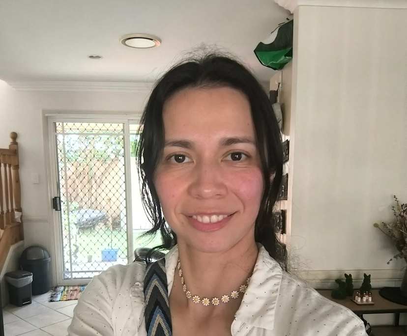 Sindy Lopez (36), $300, Non-smoker, No pets, and No children