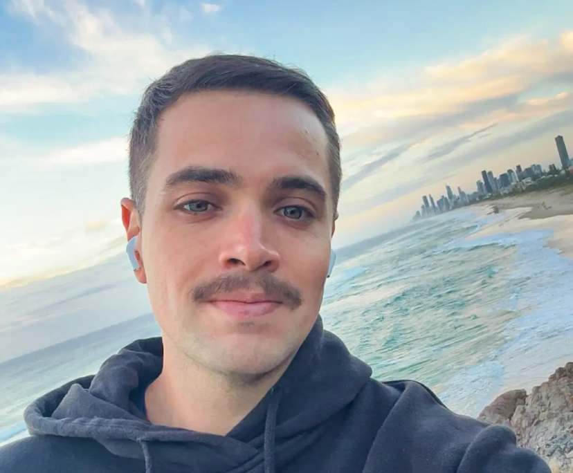 Luciano (31), $400, LGBTQIA+, Non-smoker, No pets, and No children