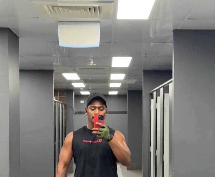 Vino (30), $300, Non-smoker, No pets, and No children