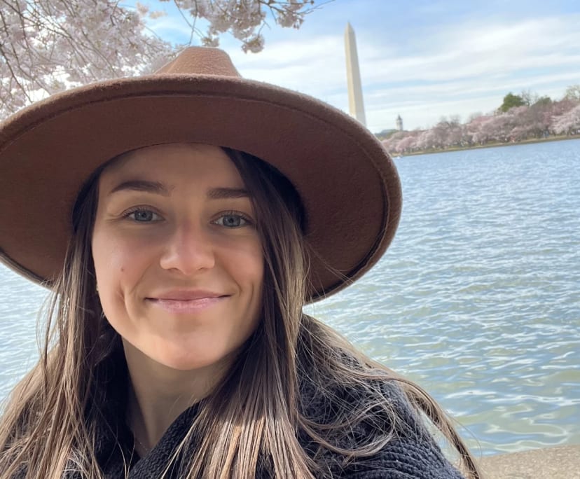 Bianca (25), $300, Non-smoker, No pets, and No children