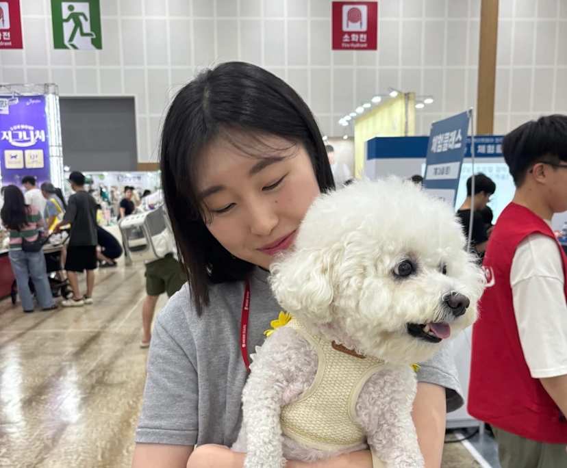 Jamie (27), $315, Non-smoker, No pets, and No children