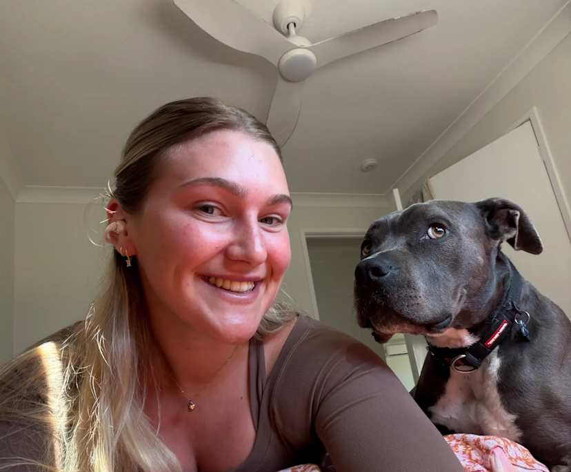 Bronte Harvey (26), $450, Non-smoker, Have pets, and No children