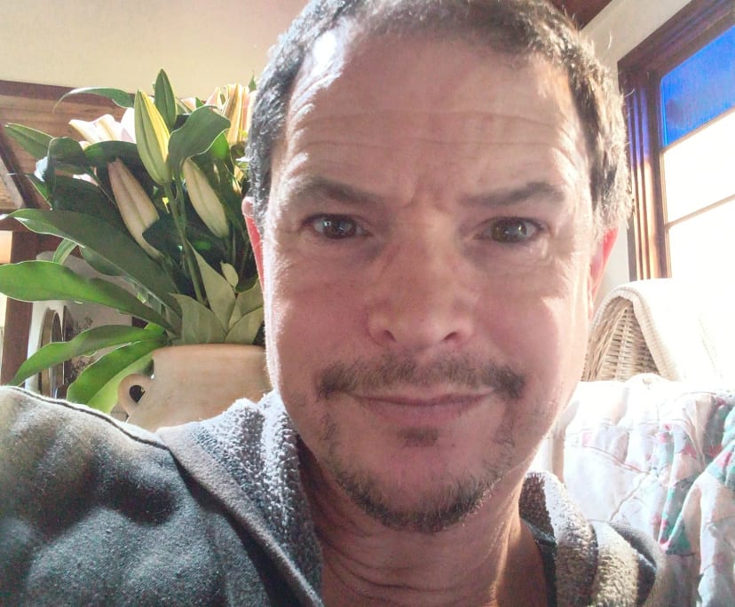 Barry (53), $300, Non-smoker, Have pets, and No children