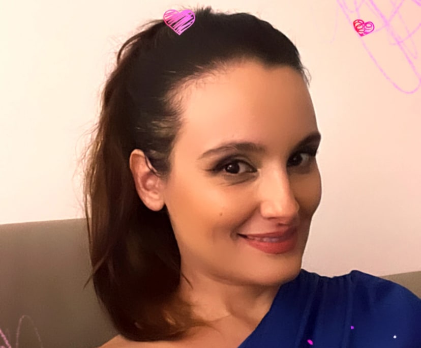 Noushin (45), $450, No pets, Non-smoker, and No children