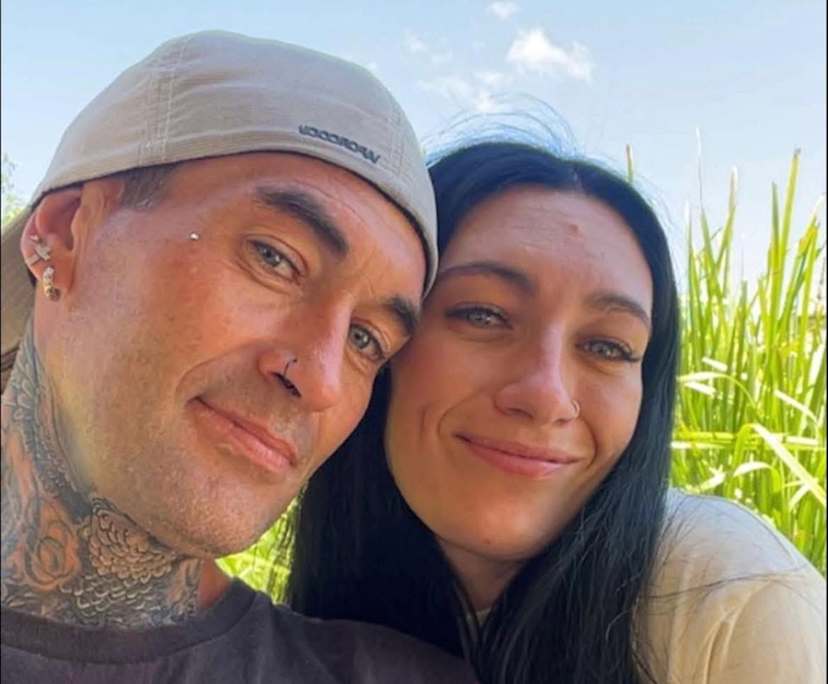 Jamie (40), $1,200, Non-smoker, Have pets, and No children