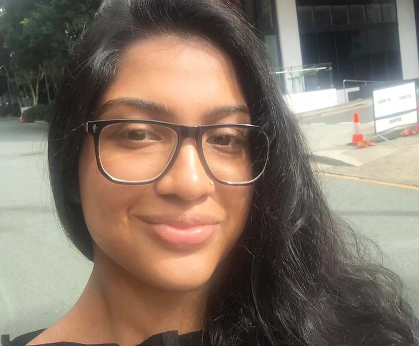 Alina (18), $350, Non-smoker, No pets, and No children