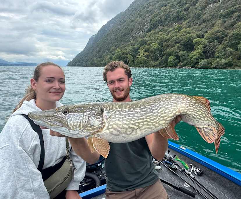 Sacha (23) and Naomie (23), $600, 