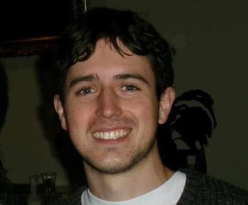 Alexander (24), $300, Non-smoker, No pets, and No children