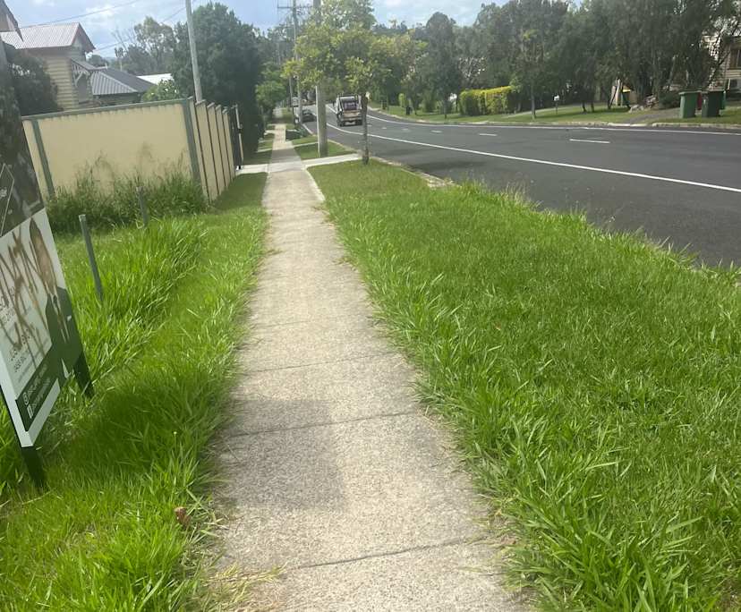 Sally (21), $600, Have children, Non-smoker, and No pets