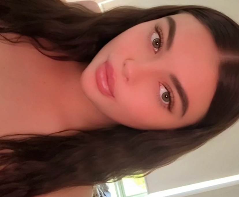 Faye Ella (26), $300, LGBTQIA+, Have pets, Smoker, and No children