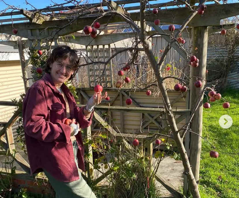 Nathaniel Crossinggum (24), $230, No pets, Non-smoker, No children, and LGBTQIA+