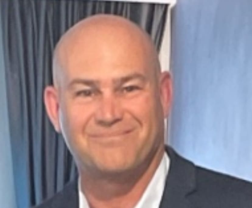 Brandt (58), $580, Non-smoker, Have children, and No pets