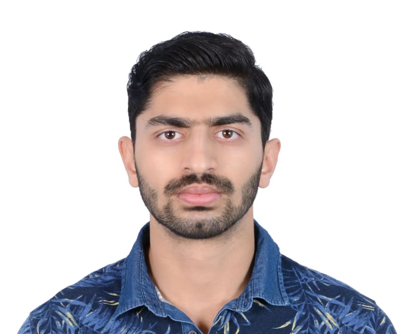 Alaric (27), $350, Non-smoker, No pets, and No children