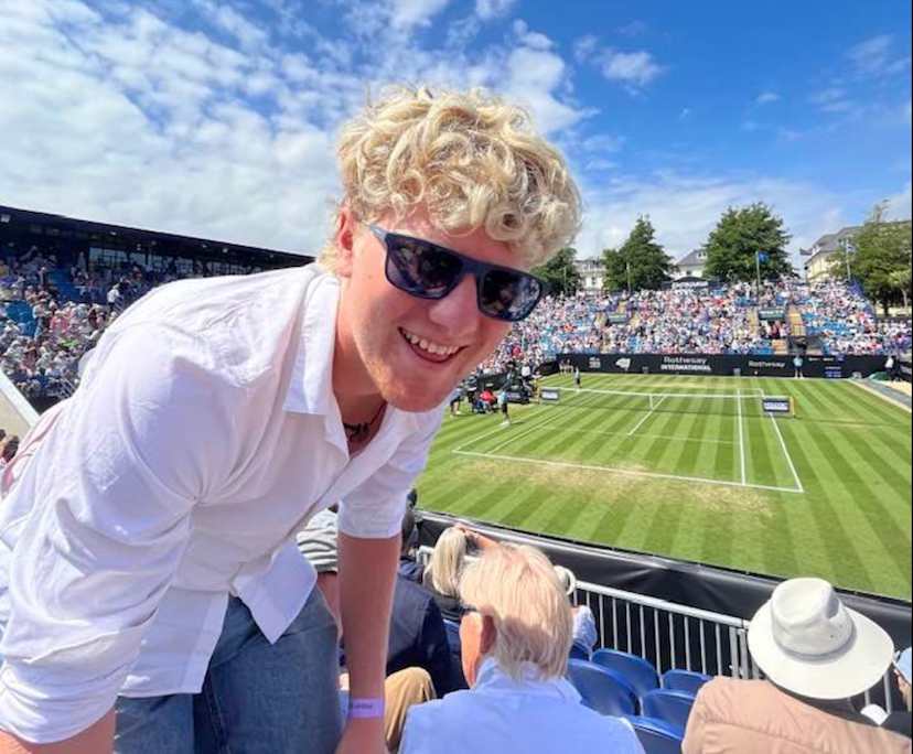 Ben (22), $400, No pets, Non-smoker, and No children