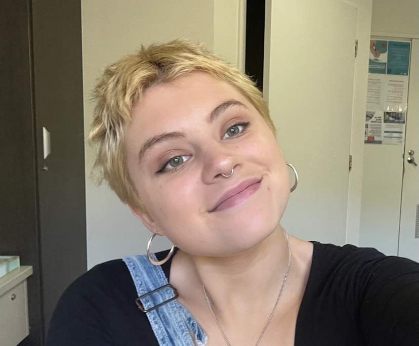 Liv (22), $250, Smoker, No pets, No children, and LGBTQIA+