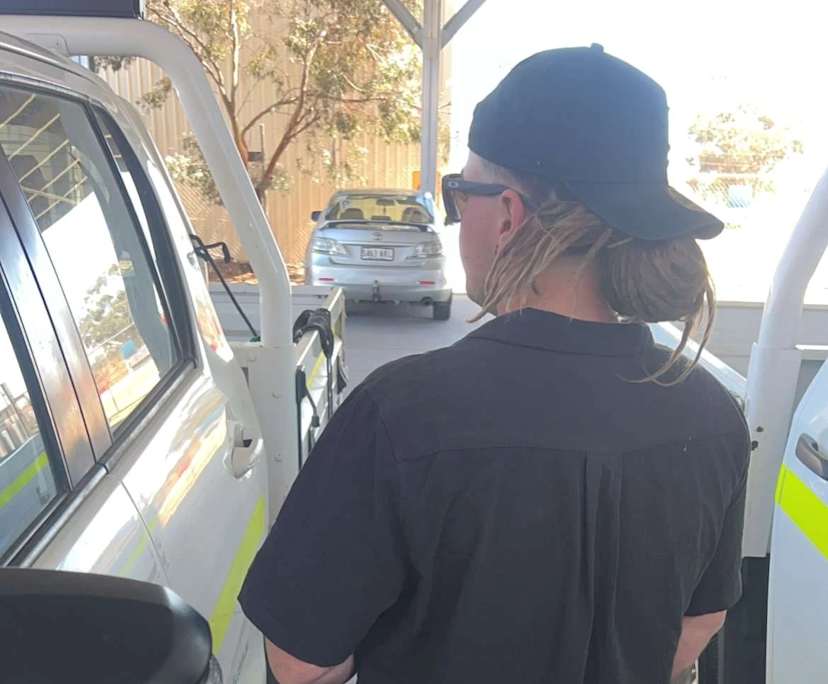 Bradie (19), $400, Smoker, No pets, and No children