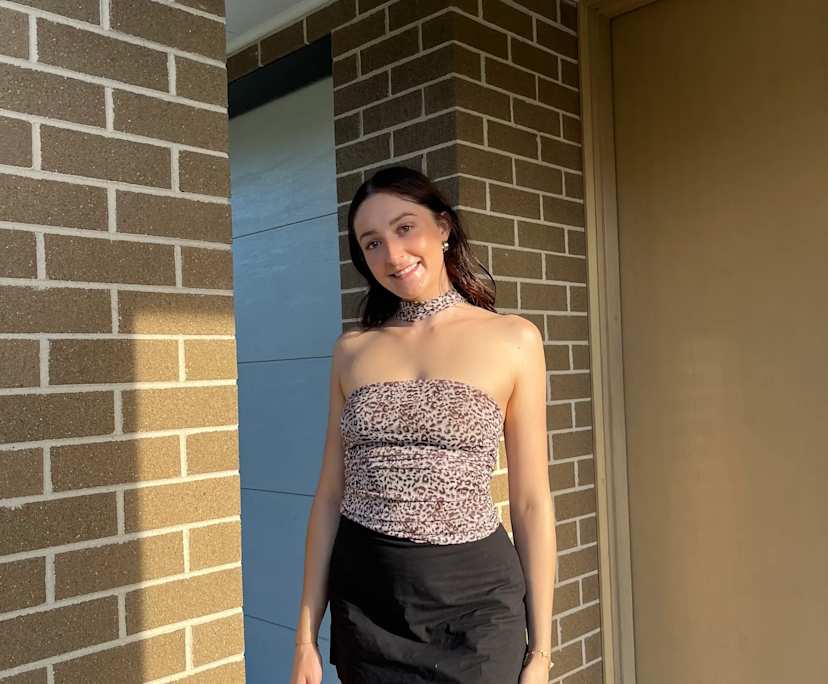 Shalomah (23), $400, Non-smoker, No pets, and No children