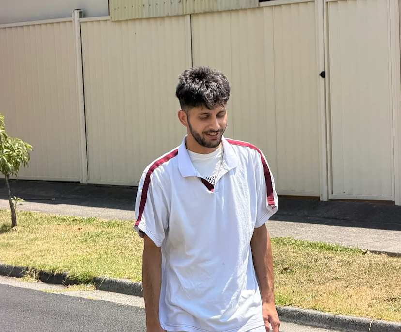 Prashanna (23), $220, Smoker, No children, and No pets