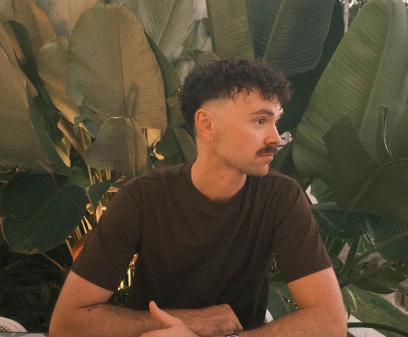 Allan (32), $340, LGBTQIA+, Non-smoker, No pets, and No children