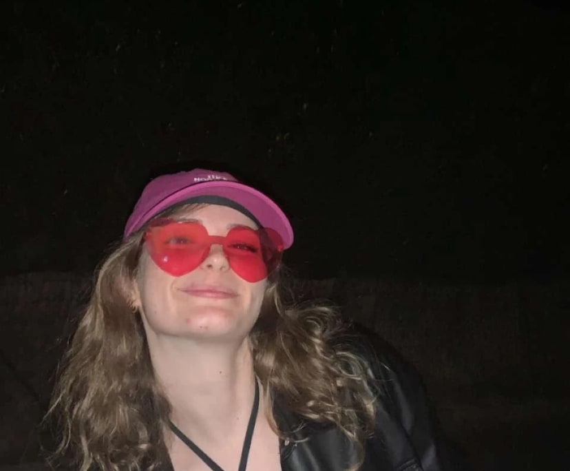 Charline (21), $350, No pets, Non-smoker, and No children