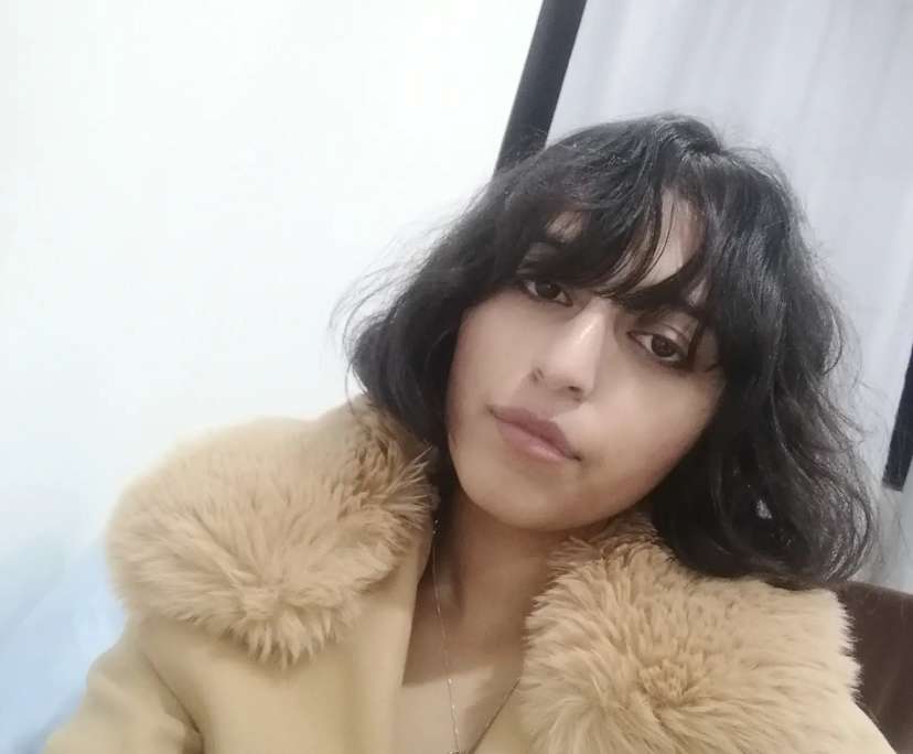 Zara (23), $300, Non-smoker, No pets, and No children