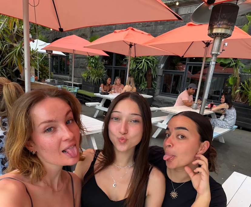 Charlotte, Eva & Cecilia