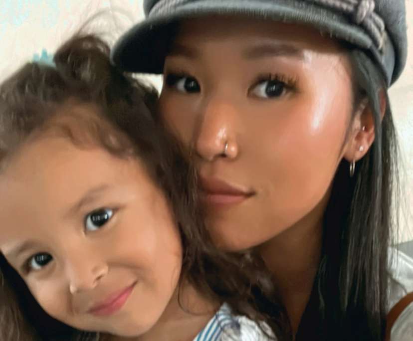 Shiho (28), $420, Non-smoker, Have children, and No pets