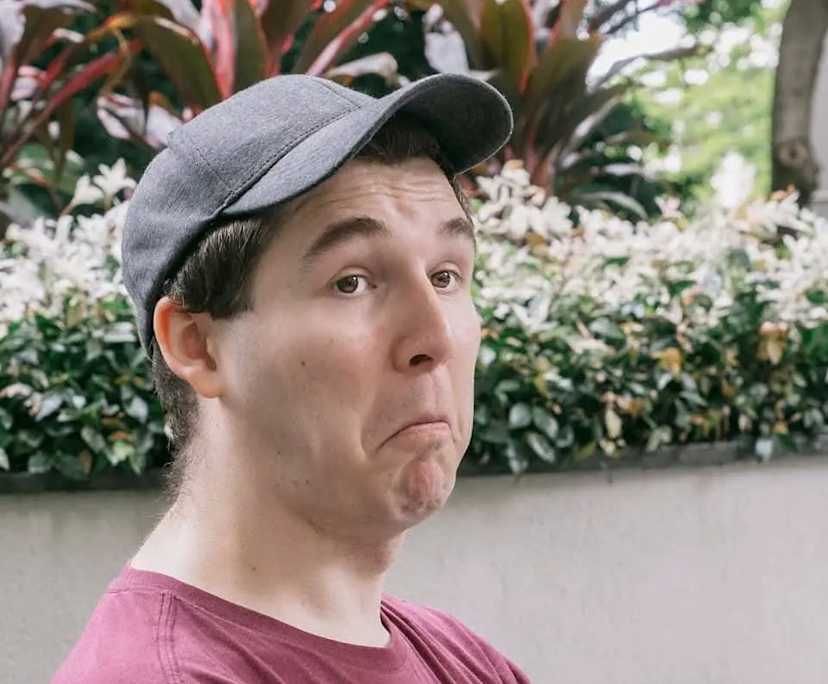 Emery (27), $450, LGBTQIA+, Non-smoker, No pets, and No children