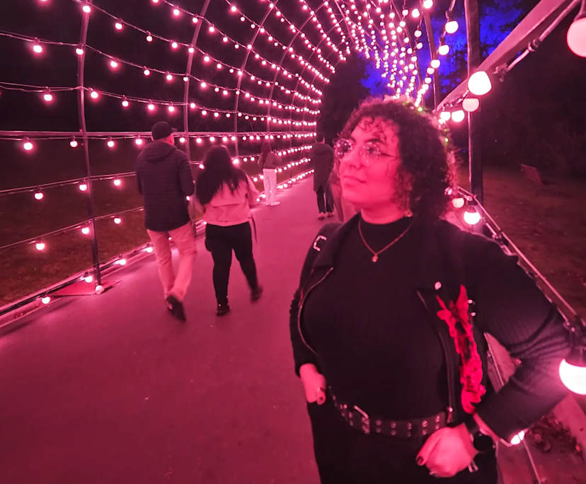 Amelia (27), $350, LGBTQIA+, Non-smoker, No pets, and No children