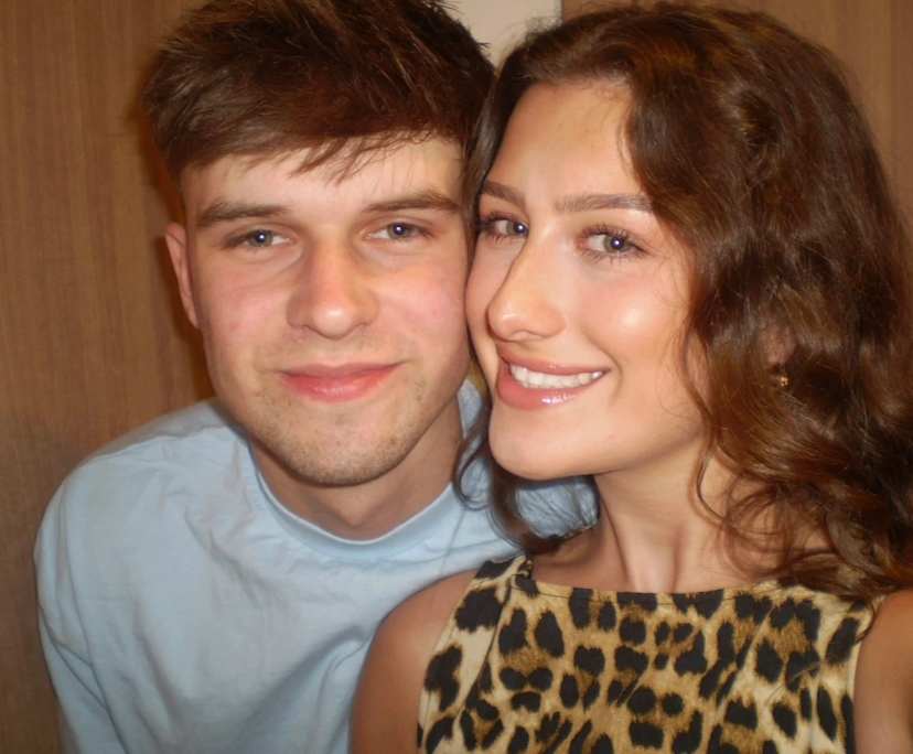 Emily (22) and Harry (22), $400, 