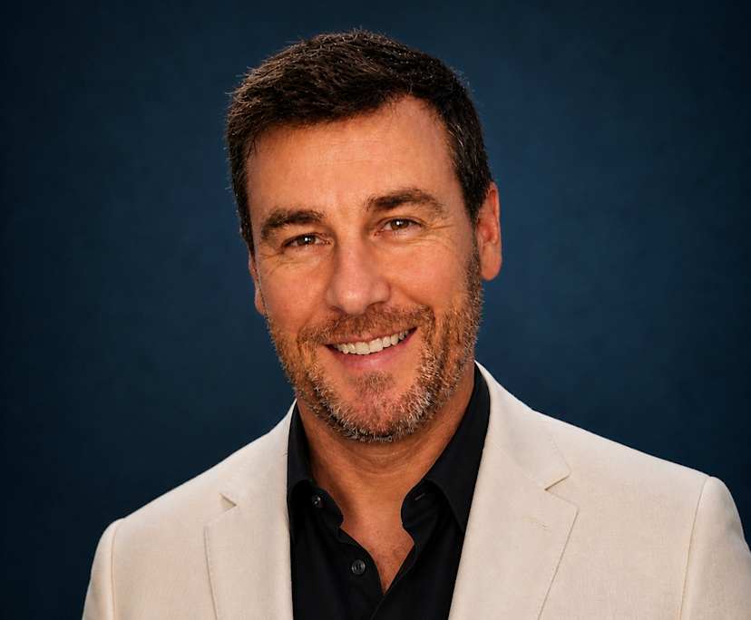 Mark (49), $600, Non-smoker, No pets, and No children