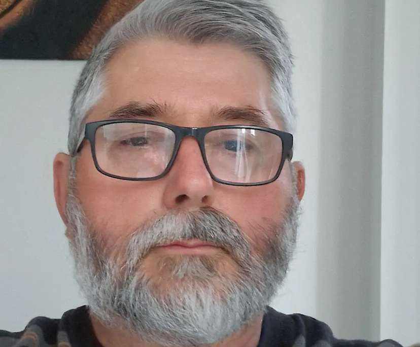 MARTIN (62), $350, Non-smoker, No pets, and No children